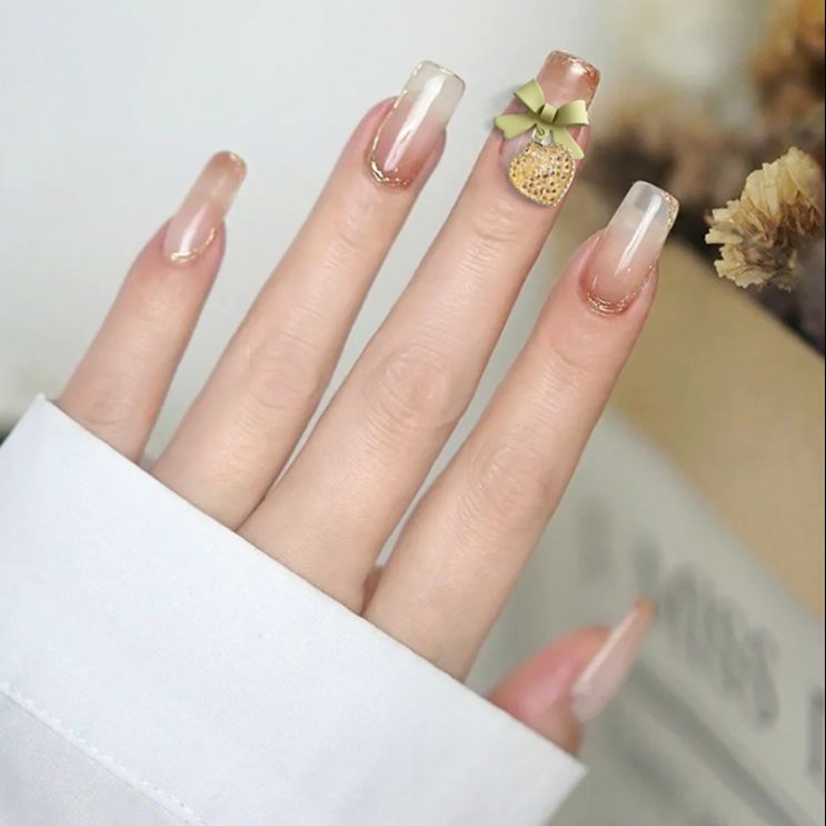 Charm Nơ Tim Đá Rắc Treo Rung Rinh Đính Móng