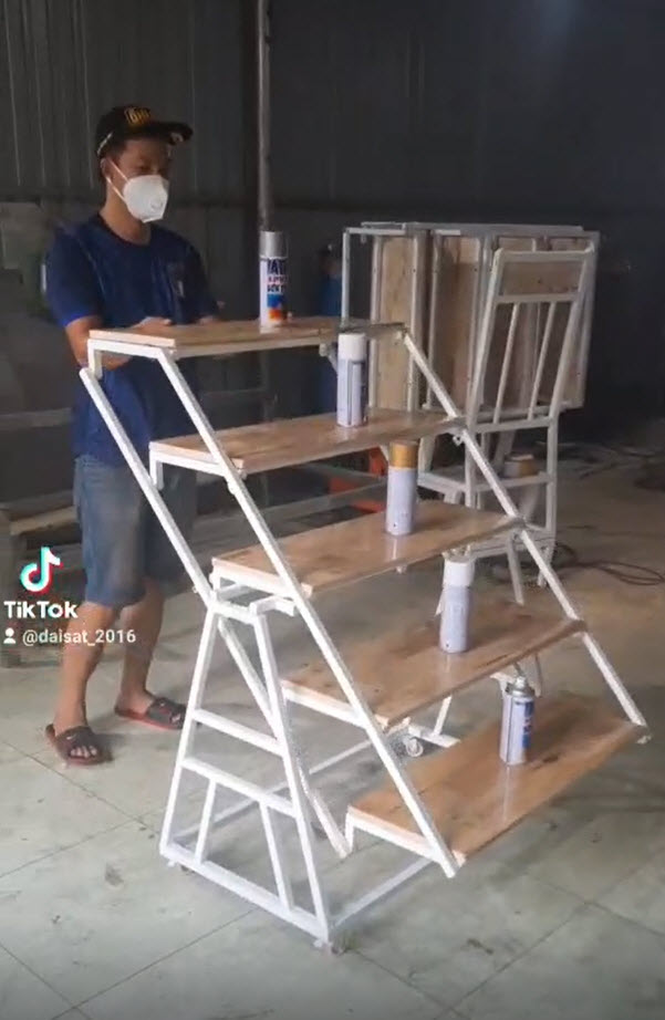 Bàn xếp kệ thông minh