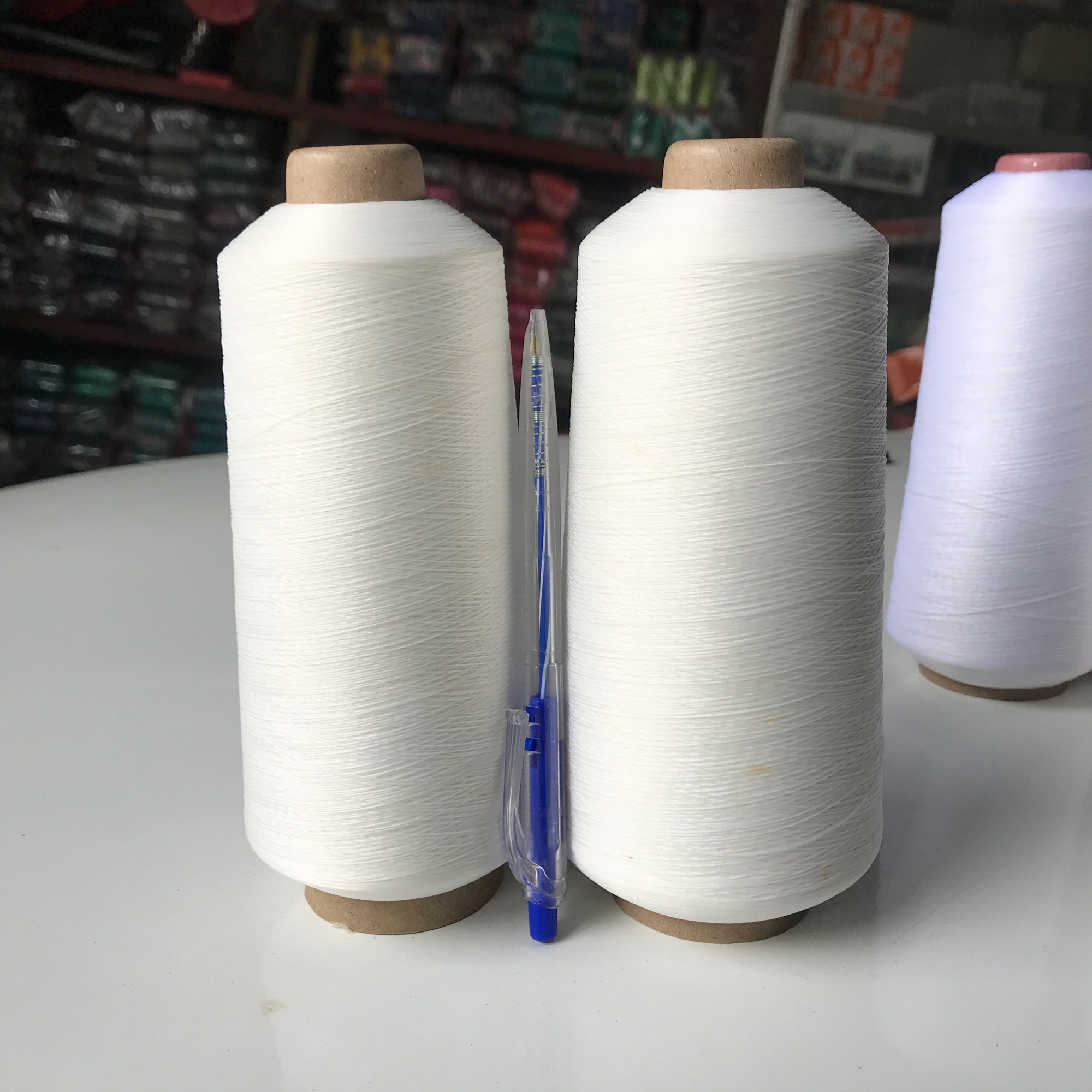 Set 2 cuộn tơ vắt sổ King cuộn 250g
