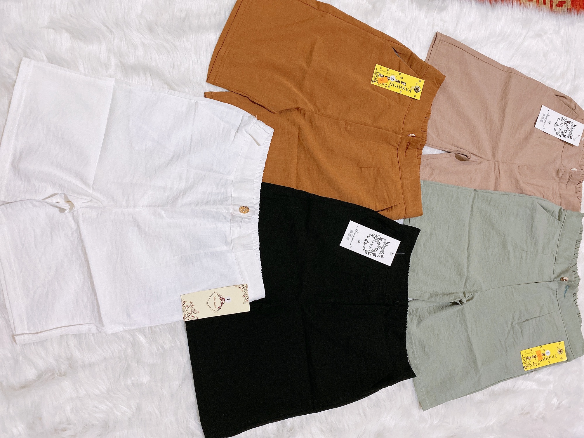 Quần Short Đũi Xước Nữ