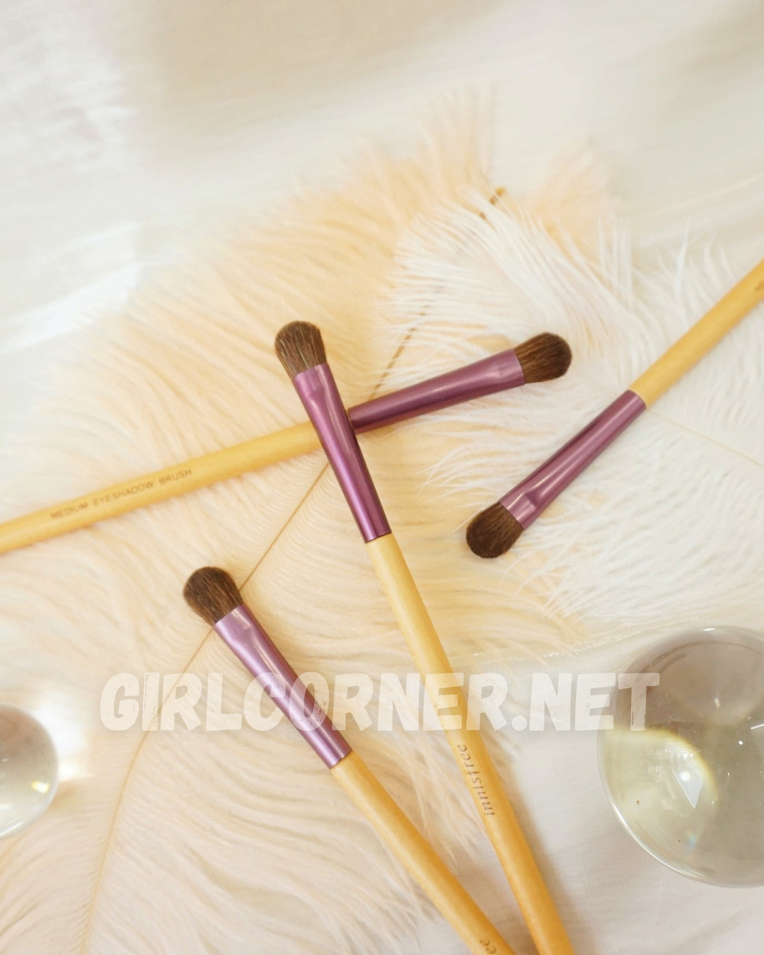 Cọ tán bầu mắt Innisfree Medium Eyeshadow