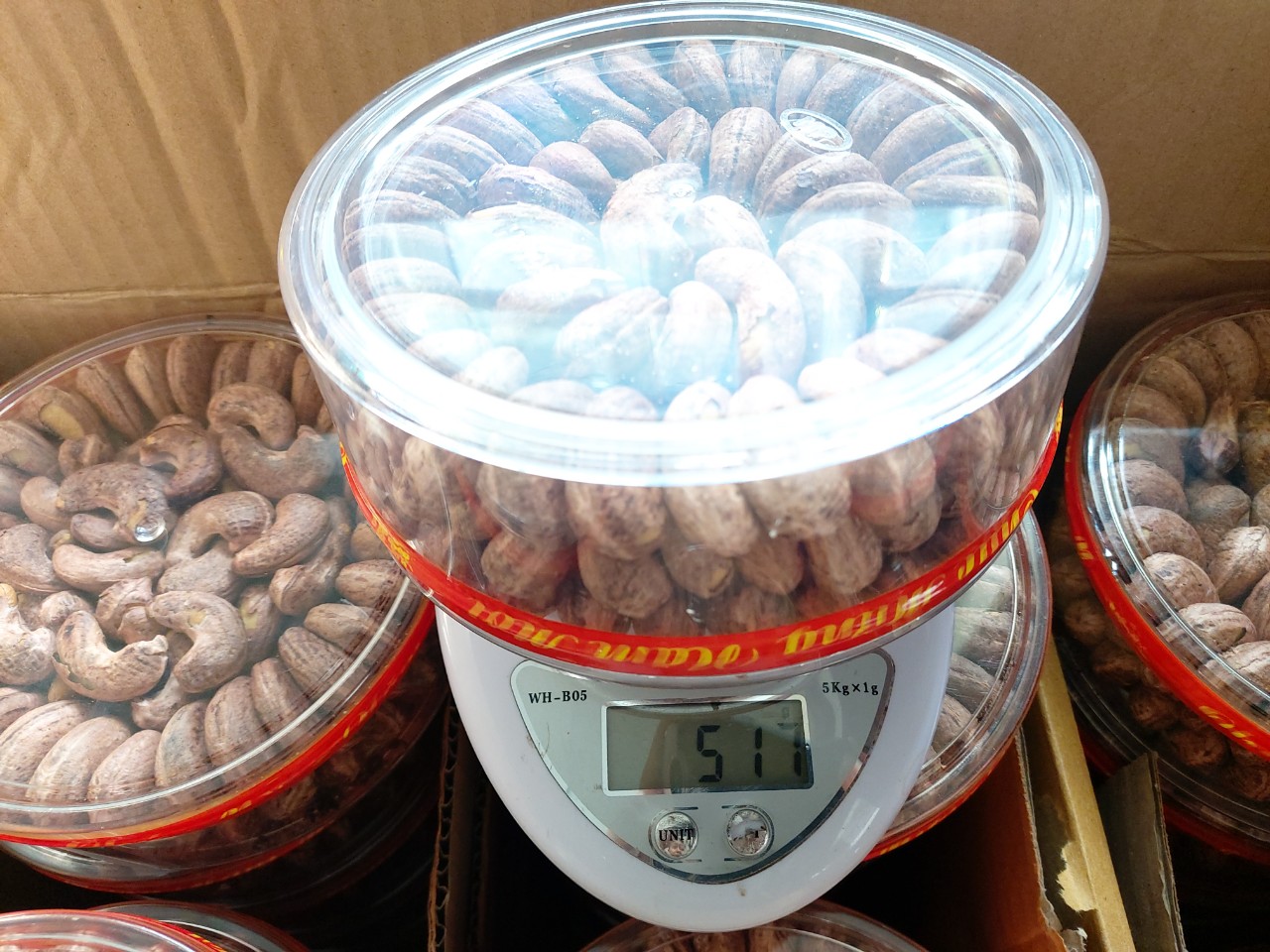 HẠT ĐIỀU RANG MUỐI HỘP 500gram
