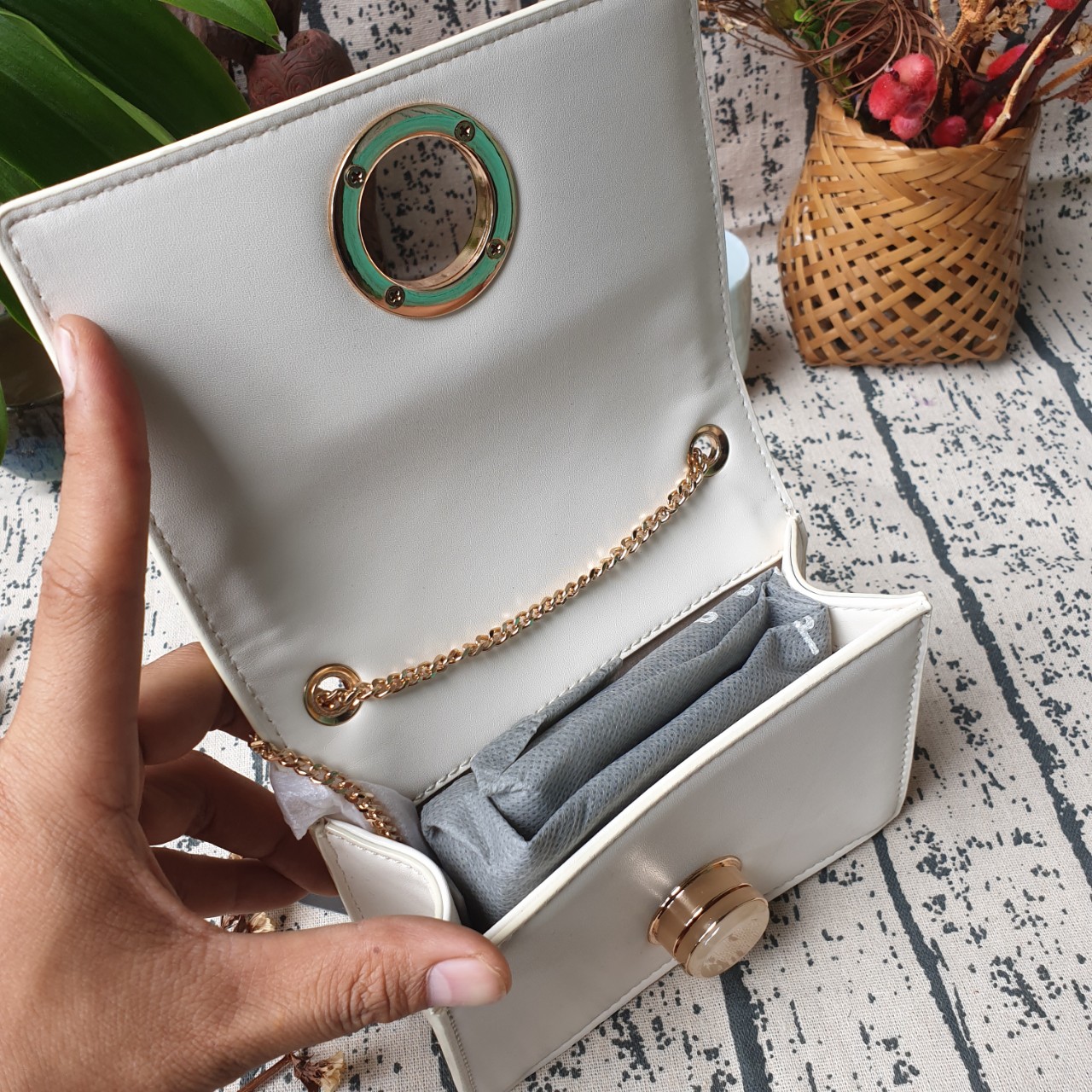 Túi xách mắt ngọc mini  full box tag PW2-76390044