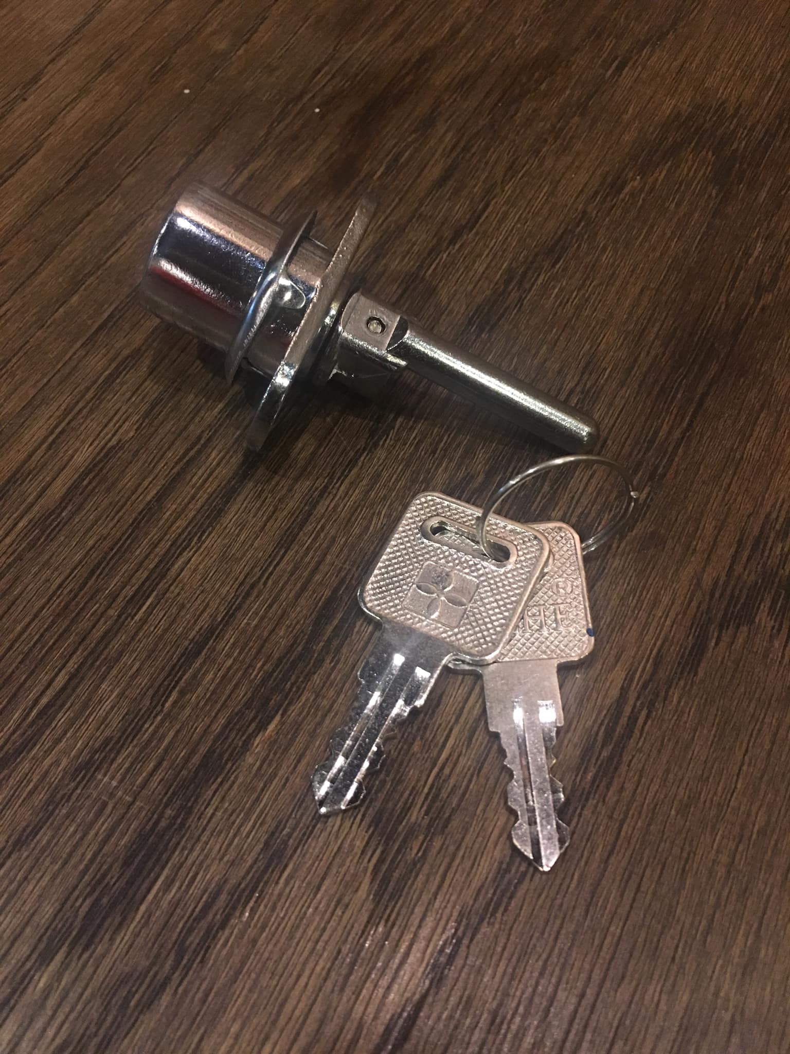 [HCM]Khóa tủ gỗ 3 ngăn Xiehe