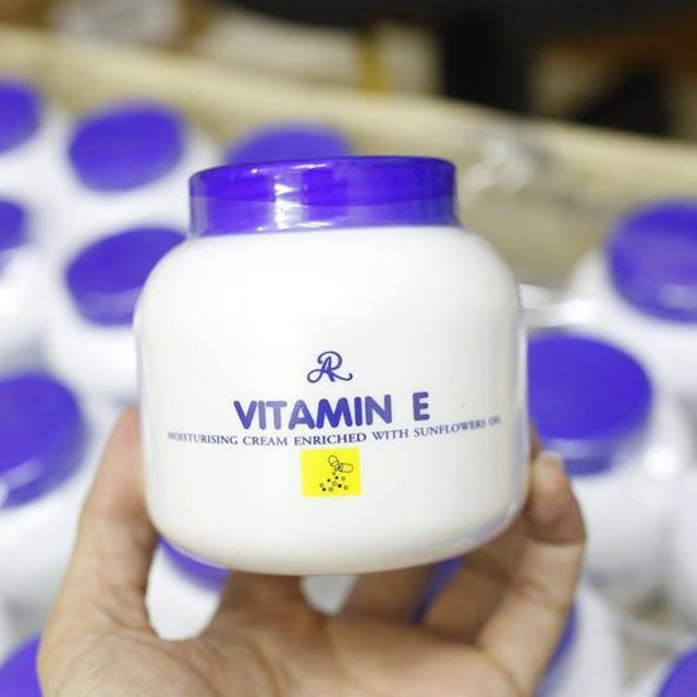 [GIẢM 5% ĐƠN 129K]Kem Dưỡng Ẩm Vitamin E Thái Lan 200g