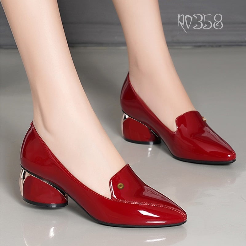 Giày cao gót nữ ROSATA cao 2 phân mẫu RO358 Đen & Đỏ