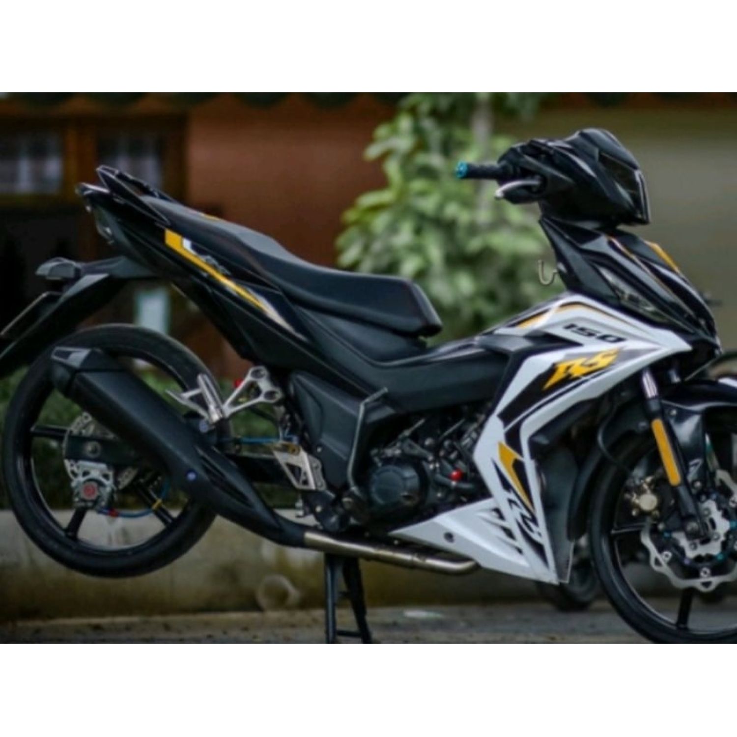 Tem Rời Winner Rs V1 Trắng Đen Phối Tem Vàng