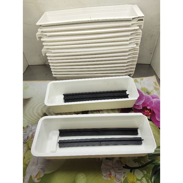 hộp nhựa đóng bàn máy may