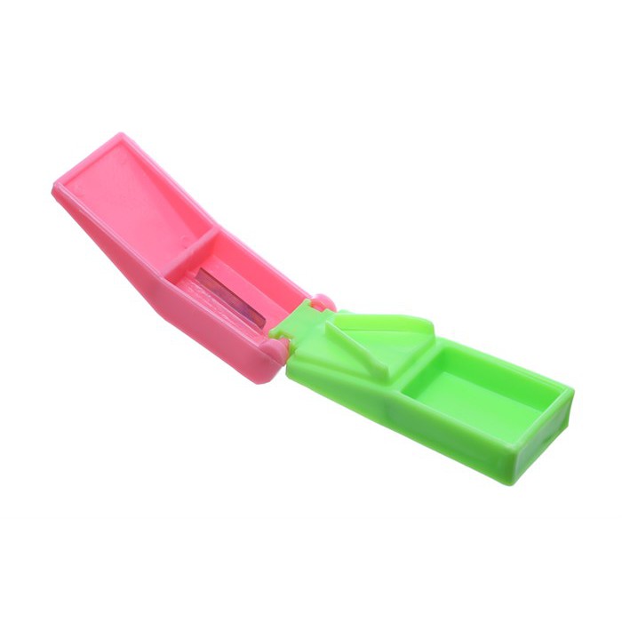 Dụng Cụ Cắt Thuốc (màu ngẫu nhiên)