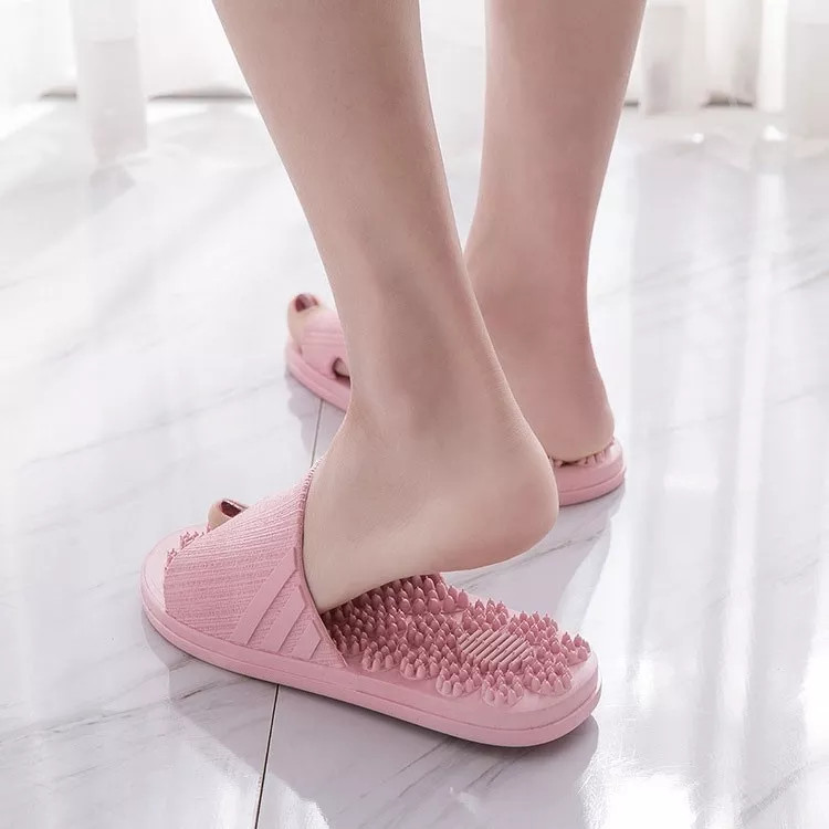 Dép đi trong nhà có gai thư giãn đế chống trơn trượt