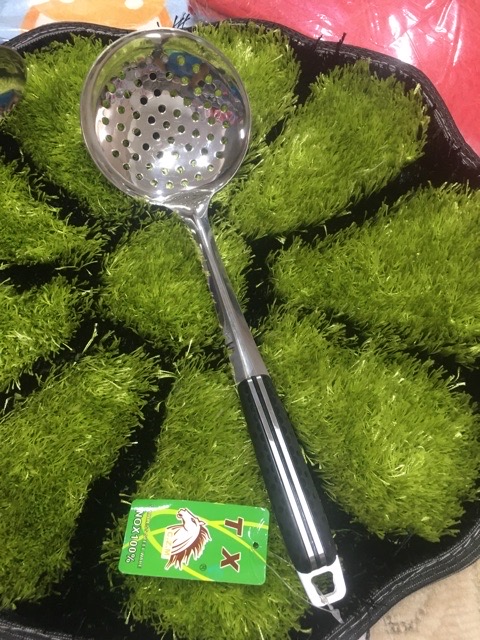 Vá muỗng múc lỗ inox