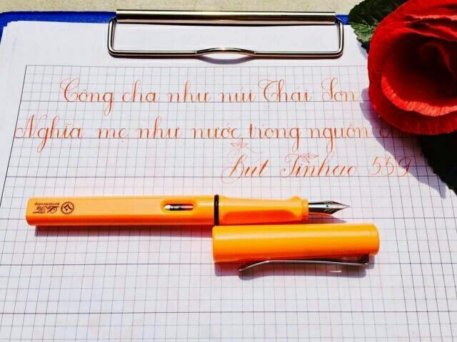 Bút LeTa 559 (ngòi mài, nét siêu mảnh)