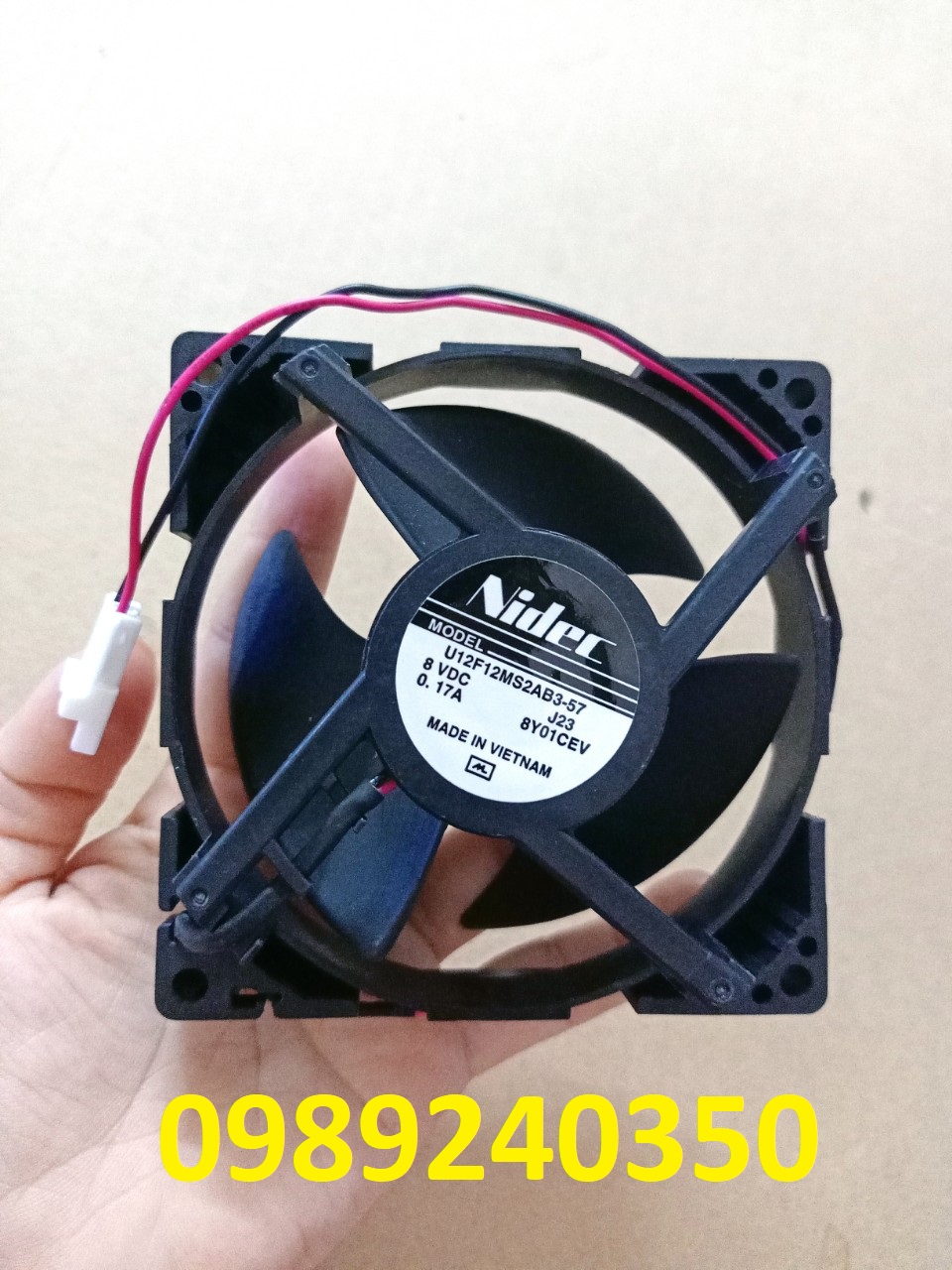 Quạt tủ lạnh Panasonic 8V DC - 2 dây (hình vuông 9x9cm)