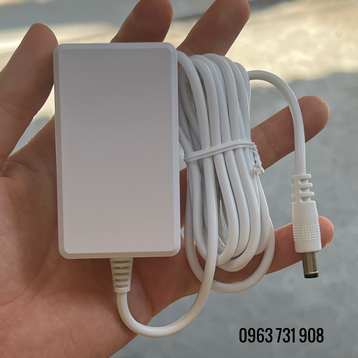Adapter nguồn 15V 2A hàng cao cấp