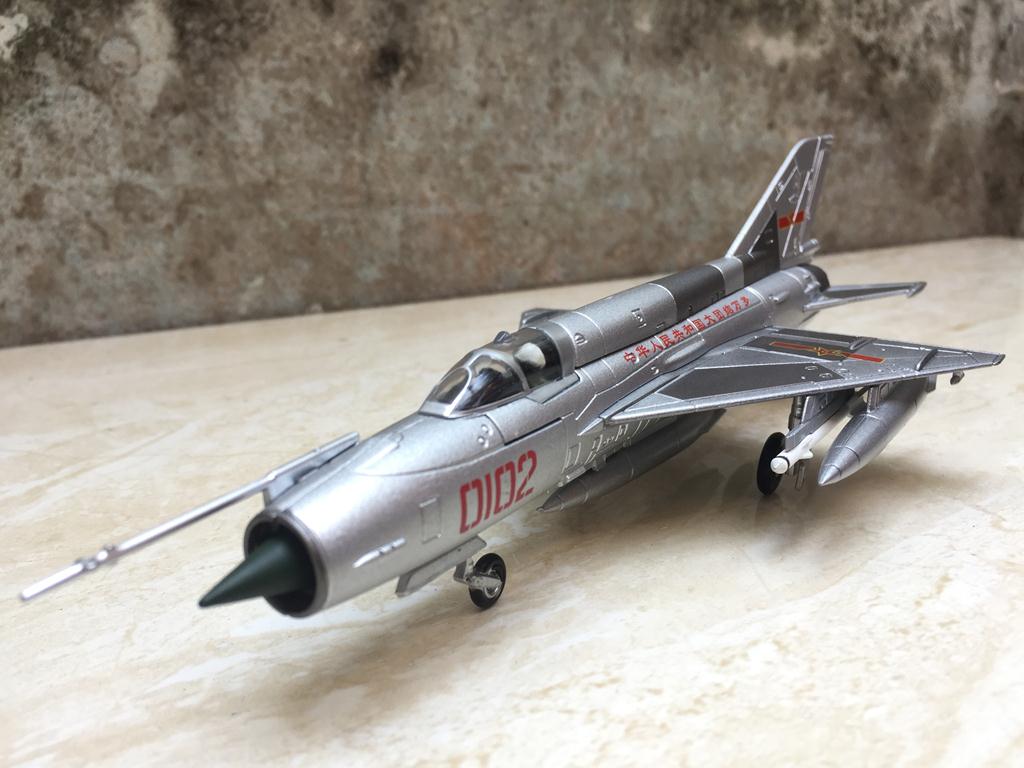 [HCM]Mô hình Máy bay tiêm kích MIG 21  1:72