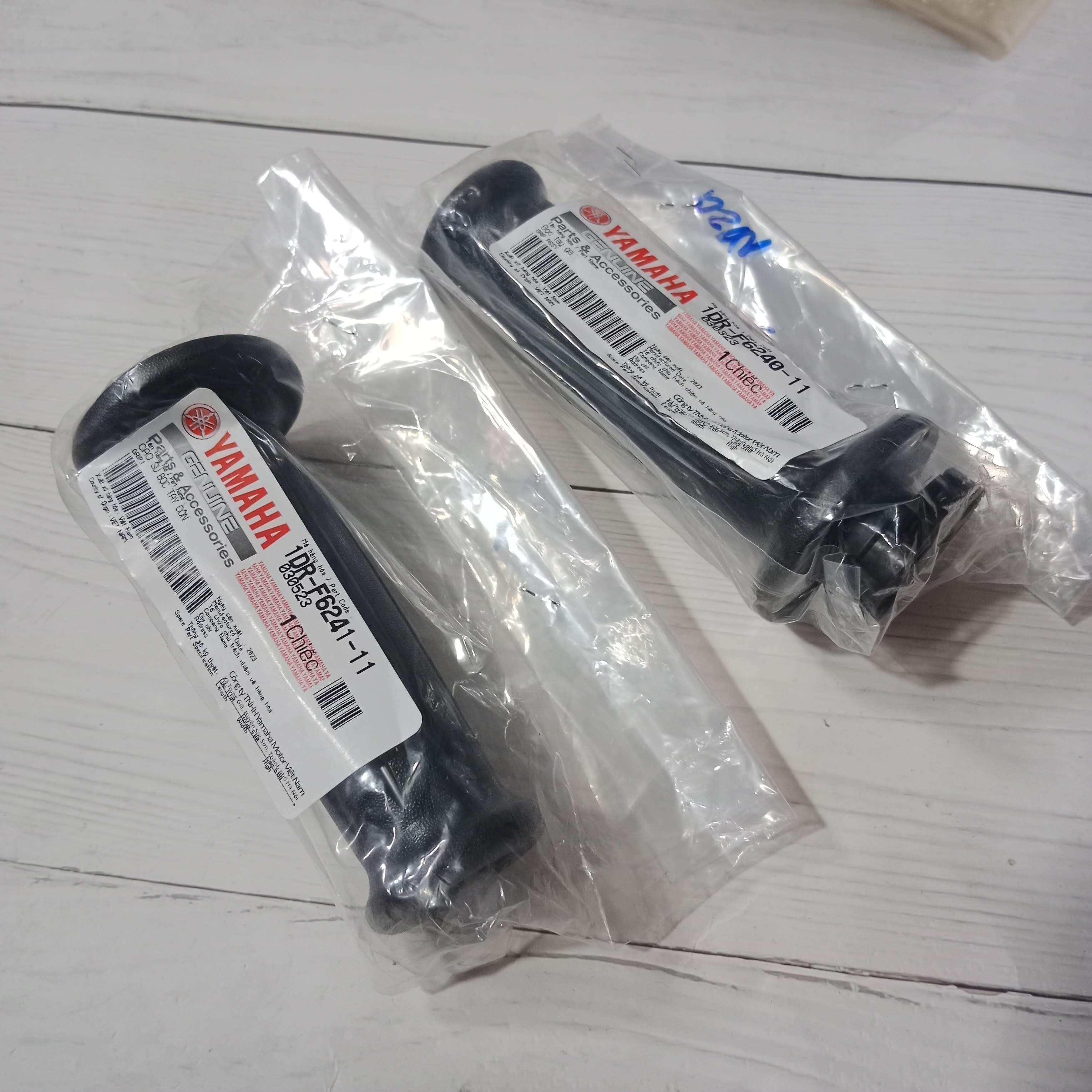 Cặp bao tay Nozza 2011 - 2014 zin Yamaha / tay nắm Nozza đời đầu