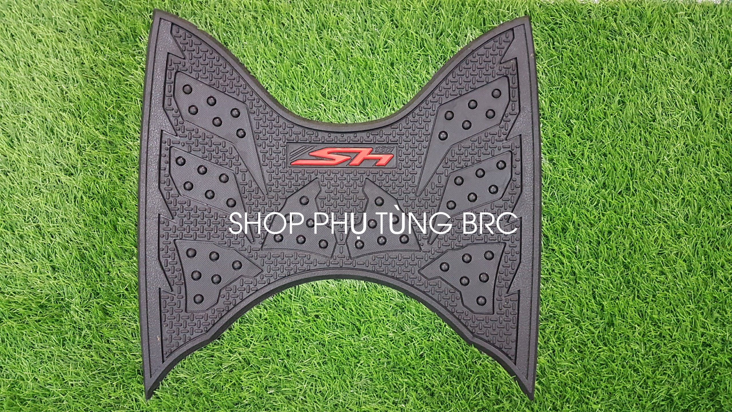 Thảm lót chân màu đen xe SH 2017, 2018, 2019, 2020