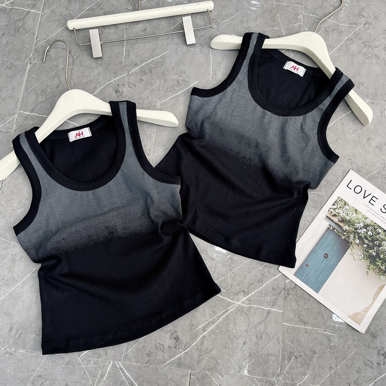 Áo thun nữ ba lỗ ôm body phối loang