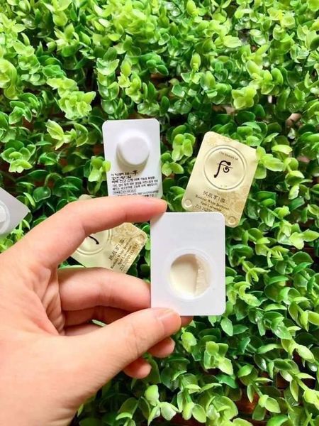 Combo 10 vỉ cao nám whoo radiant white intensive spot corrector