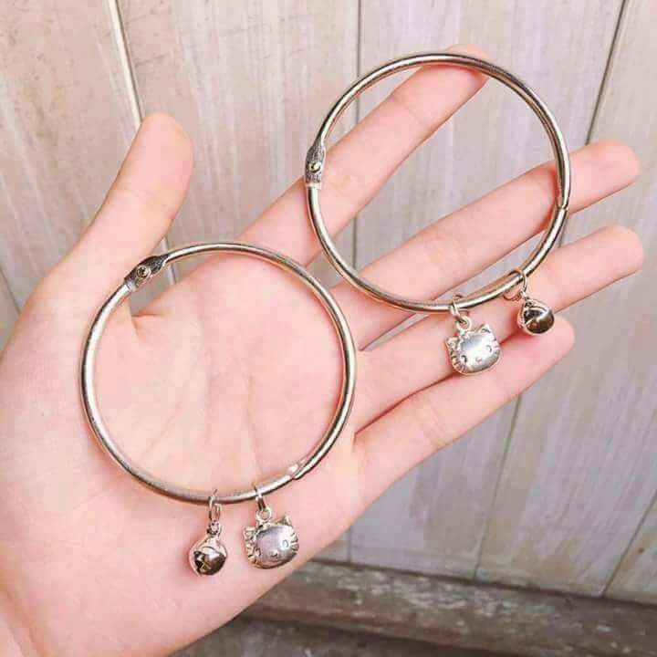 Kiềng tay cao cấp kèm mặt hình mèo kitty (ảnh thật)