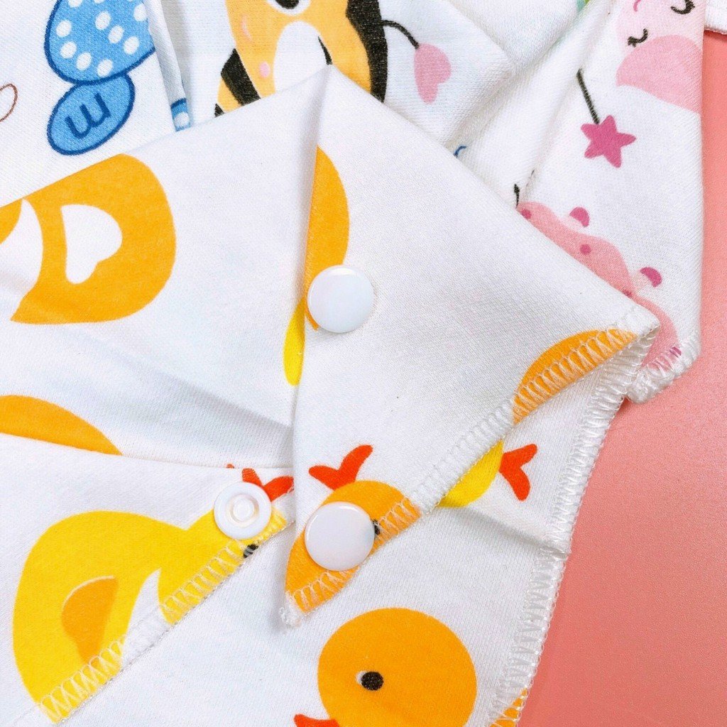 Set 2 khăn yếm cotton viền cho bé có cúc bấm