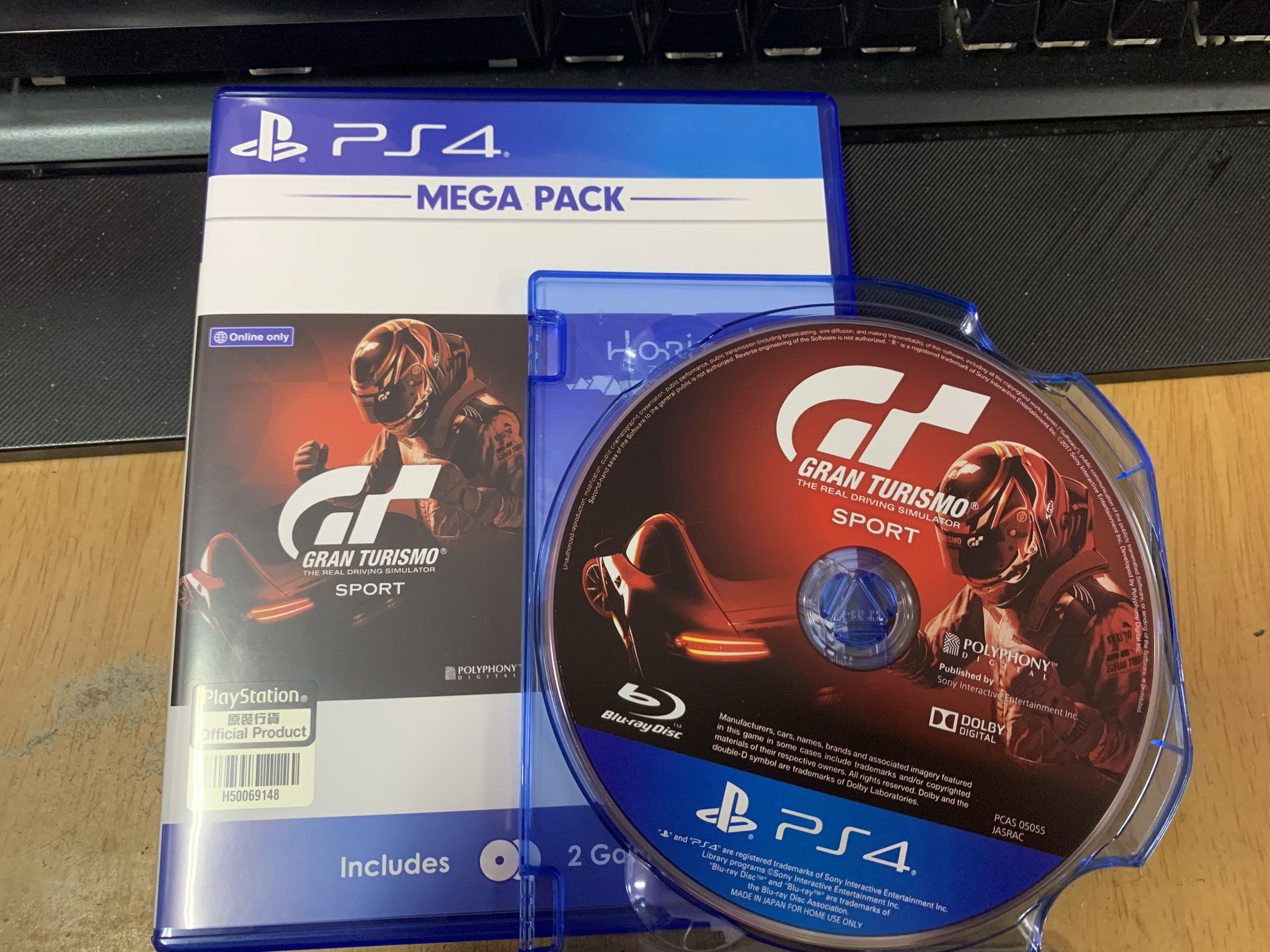 Đĩa game Ps4 Mega Pack Gran Turismo và Horizon Zero Dawn Complete