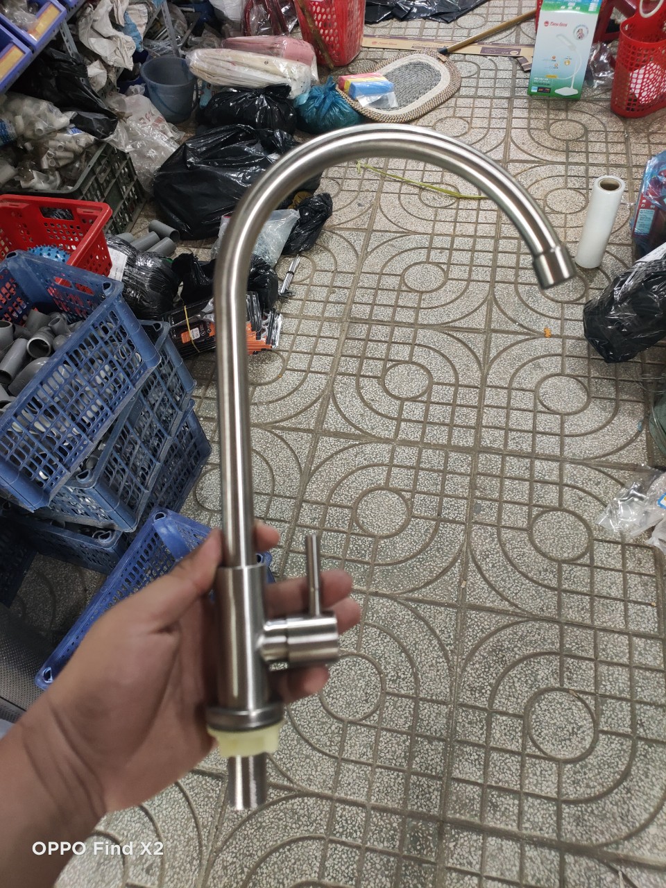 Vòi rửa chén lạnh inox sus 304 phi 18