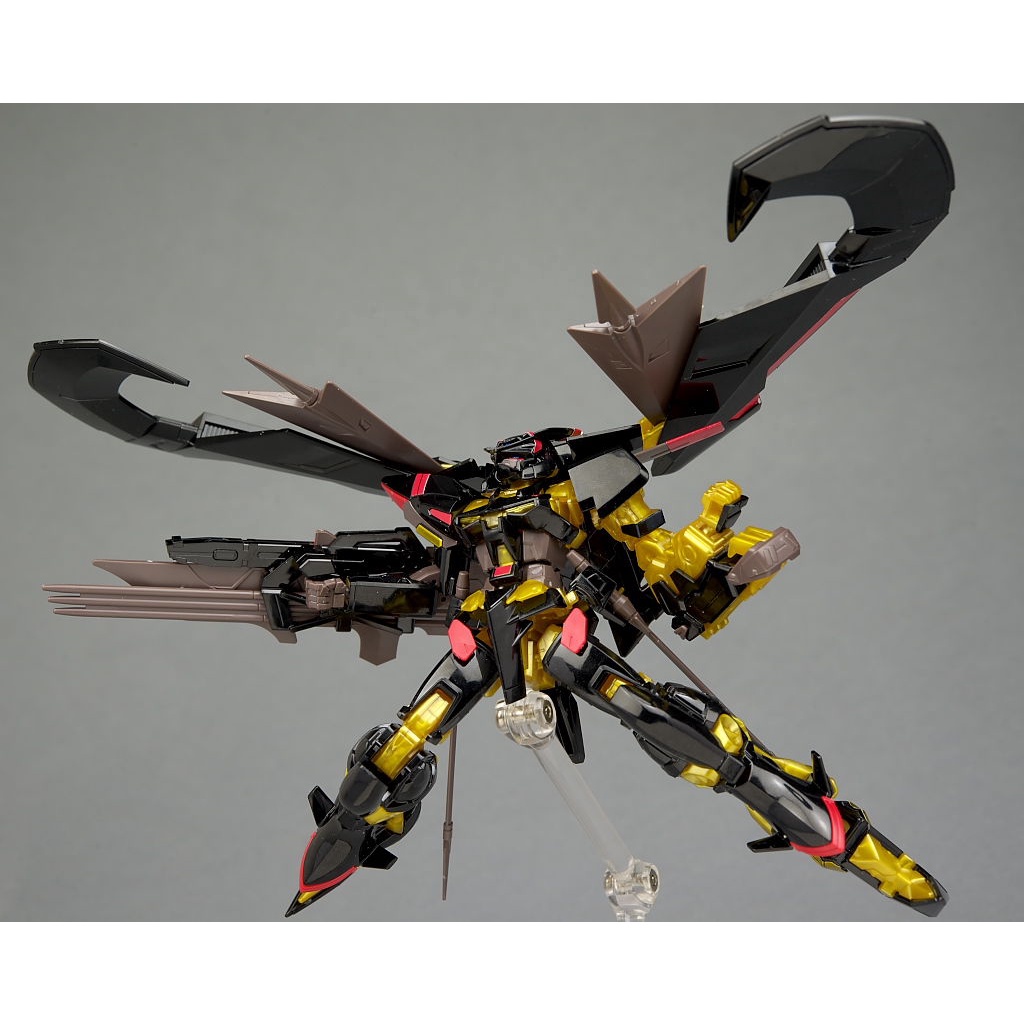Mô hình lắp ráp HG Astray Gold Frame Amatsu Mina ( tặng base )