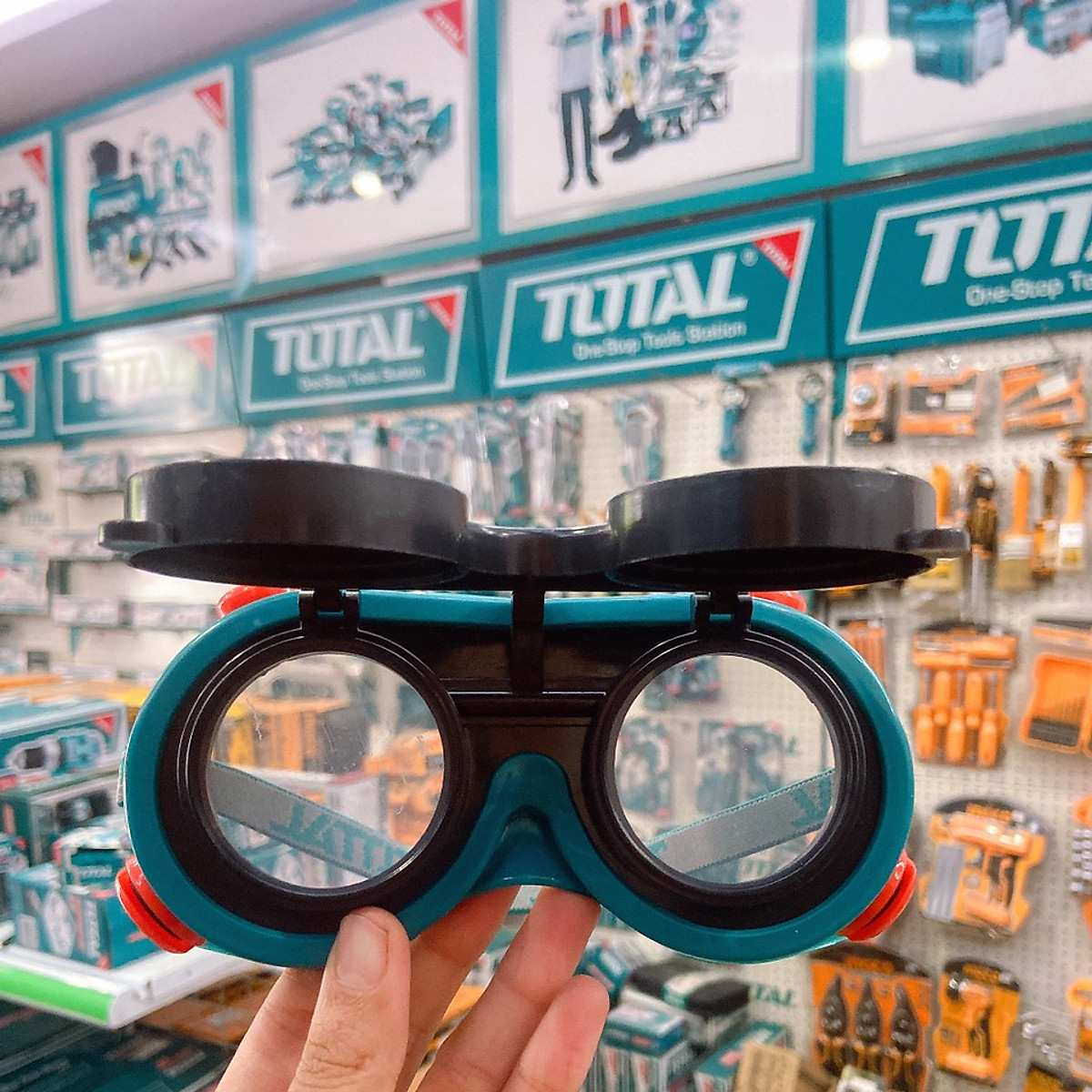 [HỎA TỐC] Kính hàn cơ khí TOTAL TSP303 kính hàn sắt bền chắc chịu nhiệt cao, kính hàn 2 lớp trắng đen 2 tròngCHÍNH HÃNGXSAFE