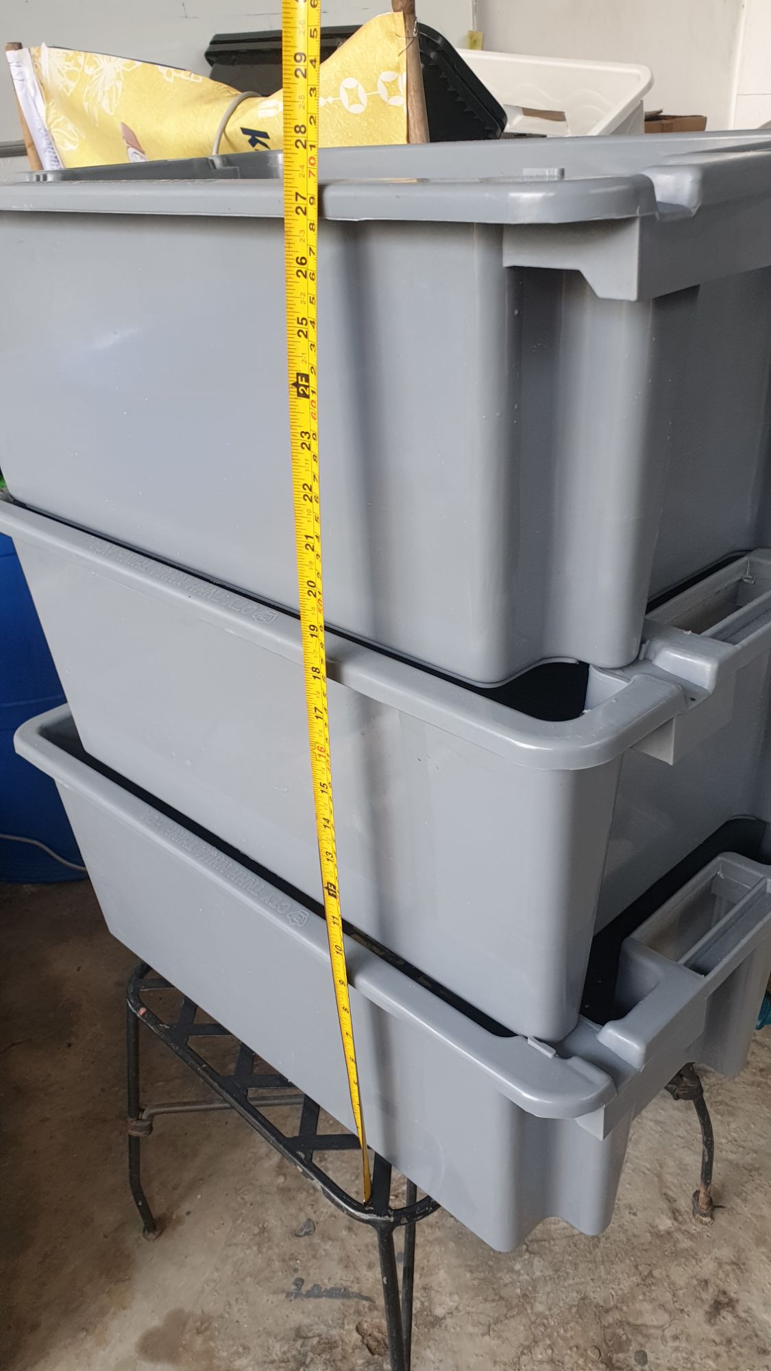 [HCM]baki 3 tầng xám (kt 64×39×70) máng dọc