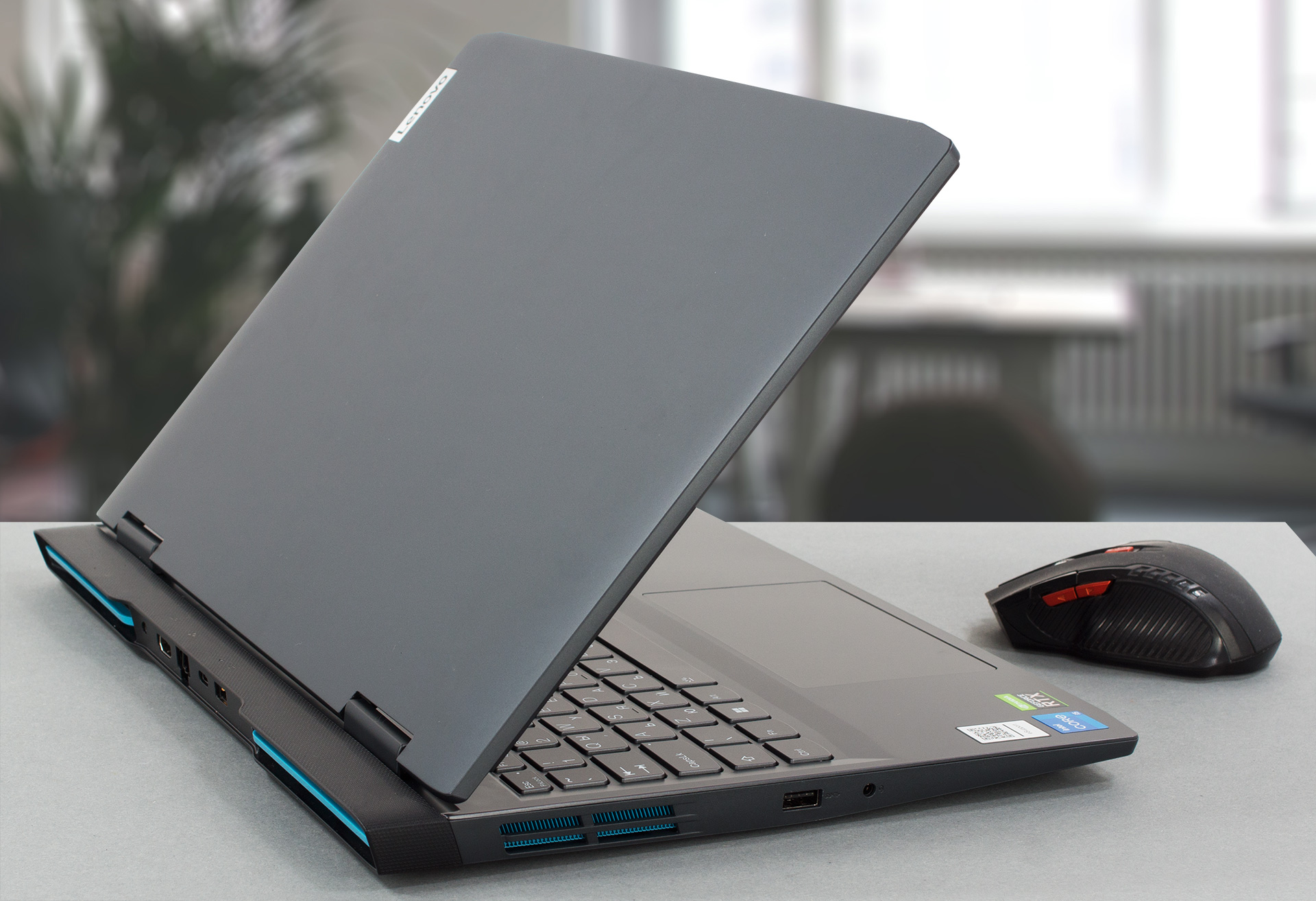 Laptop Laptop Lenovo IdeaPad Gaming 3 15IAH7 (82S90087VN) Core i7  12700H | 16GB DDR5 | 512GB | 15.6" FHD - IPS - 120Hz | RTX 3050 Ti 4GB | Win 11| RGB LED key| Hàng Chính Hãng