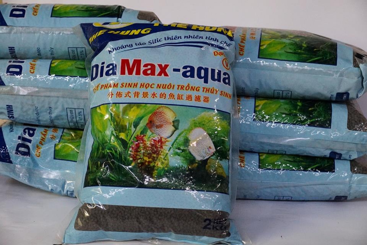 Phân nền thủy sinh Diamax Aqua (túi 2 Kg)