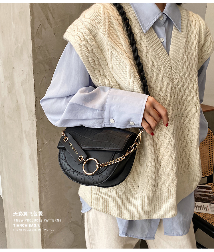 Túi da nữ đeo chéo form đáy tròn - MA241