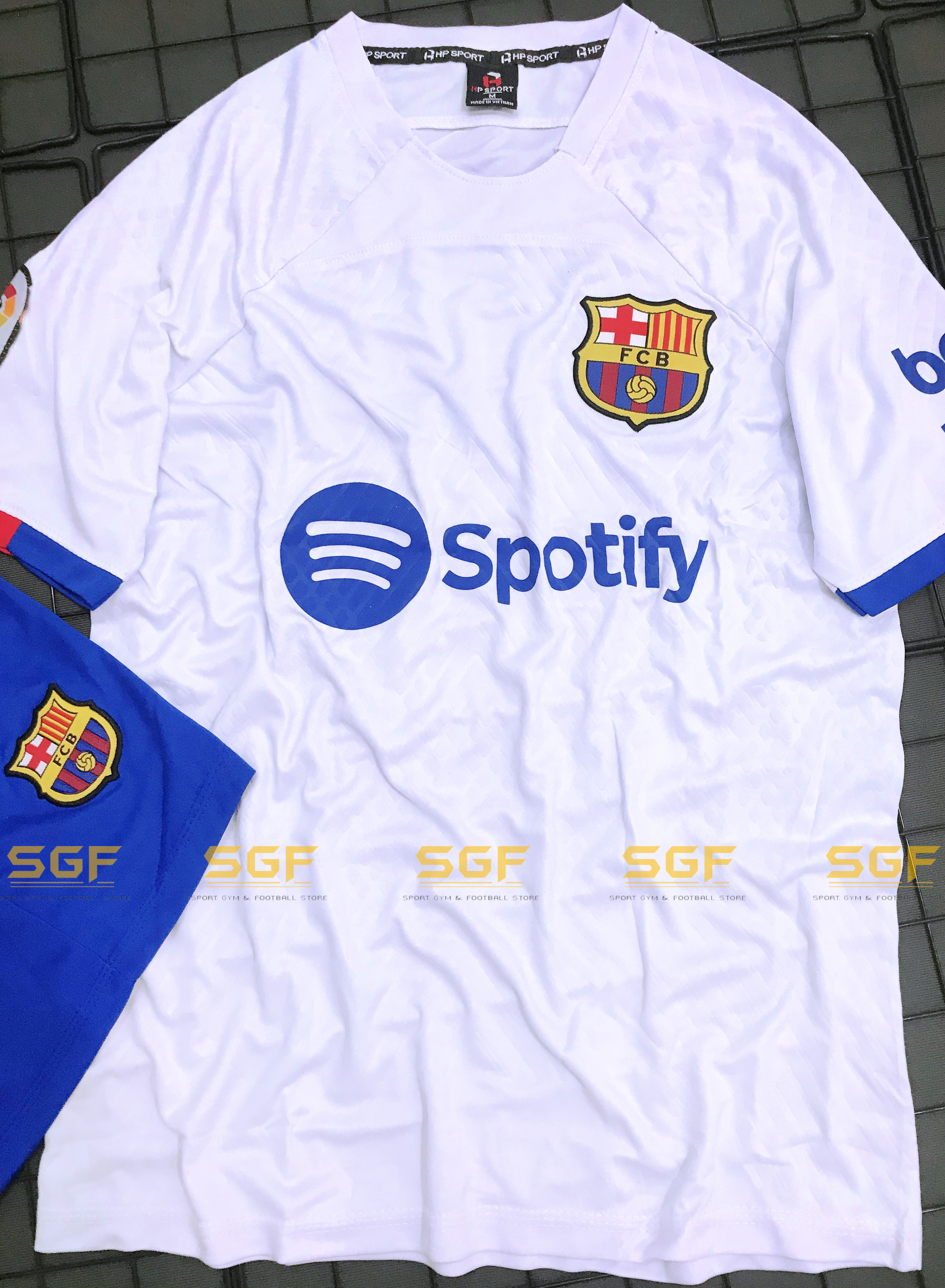 Quần Áo Bóng Đá BARCA trắng sân khách 2023
