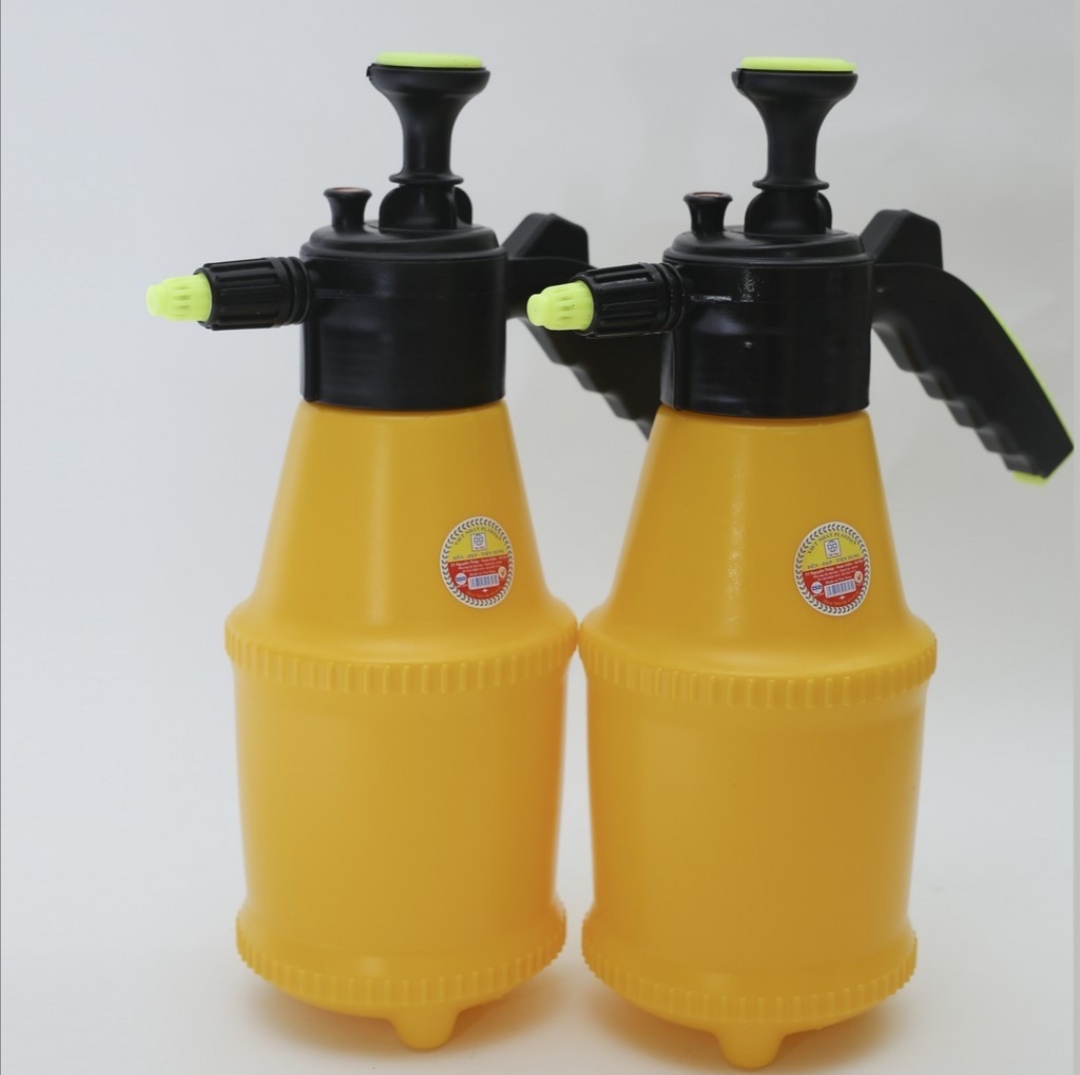 Bình tưới nước 2 Lít Việt Nhật. Có ống nén khi tăng áp xuất nước (MI242)