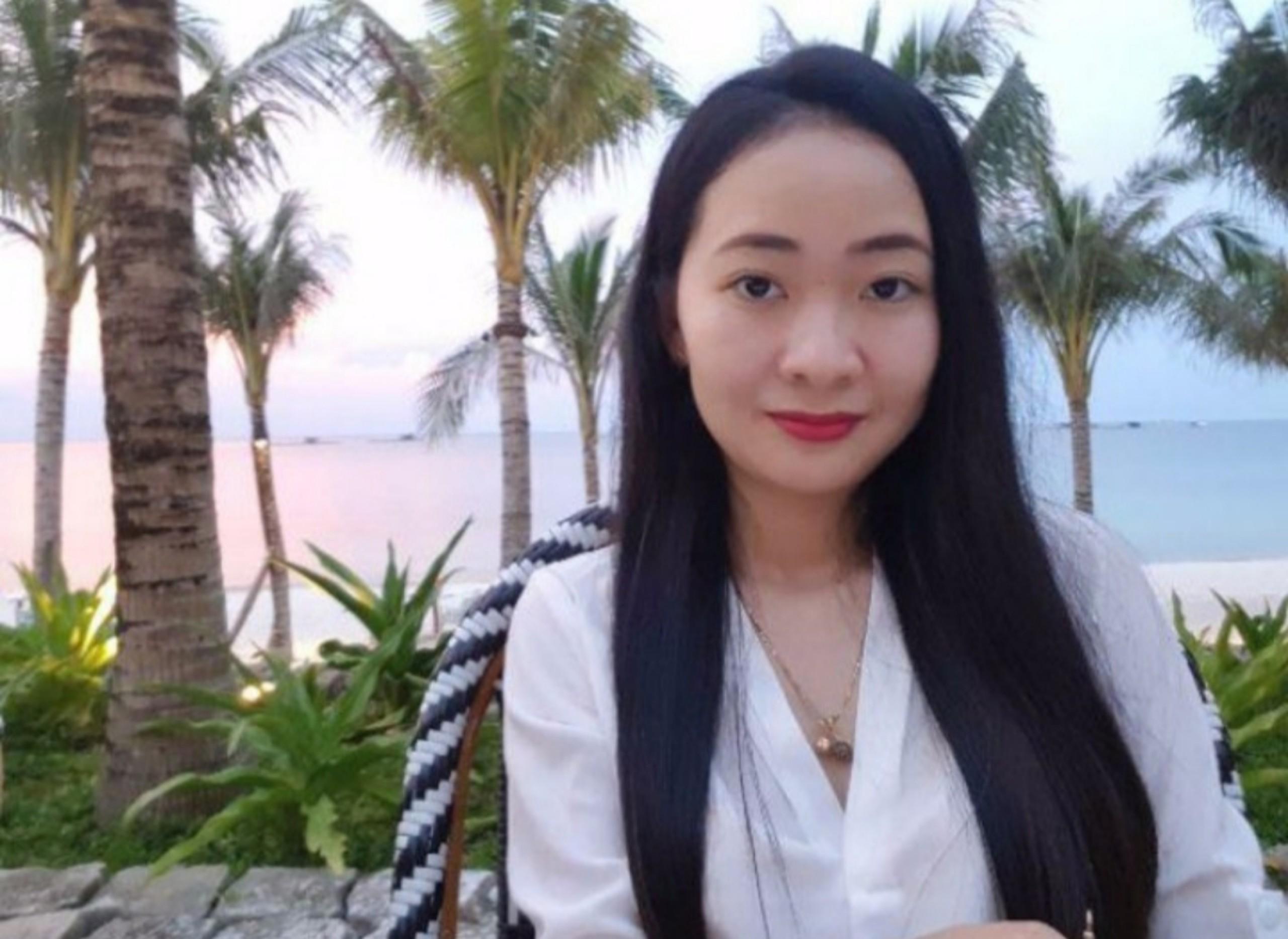 [HCM]Áo sơ mi nữ cổ V cao cấp 2 màu: Trắng Hồng