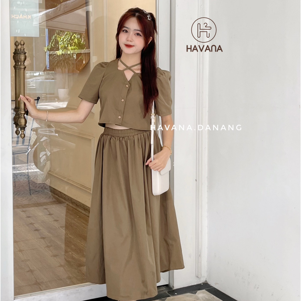 Set áo croptop kèm chân váy dài, Bộ áo croptop cổ V buộc nơ mix chân váy midi dáng dài HE281