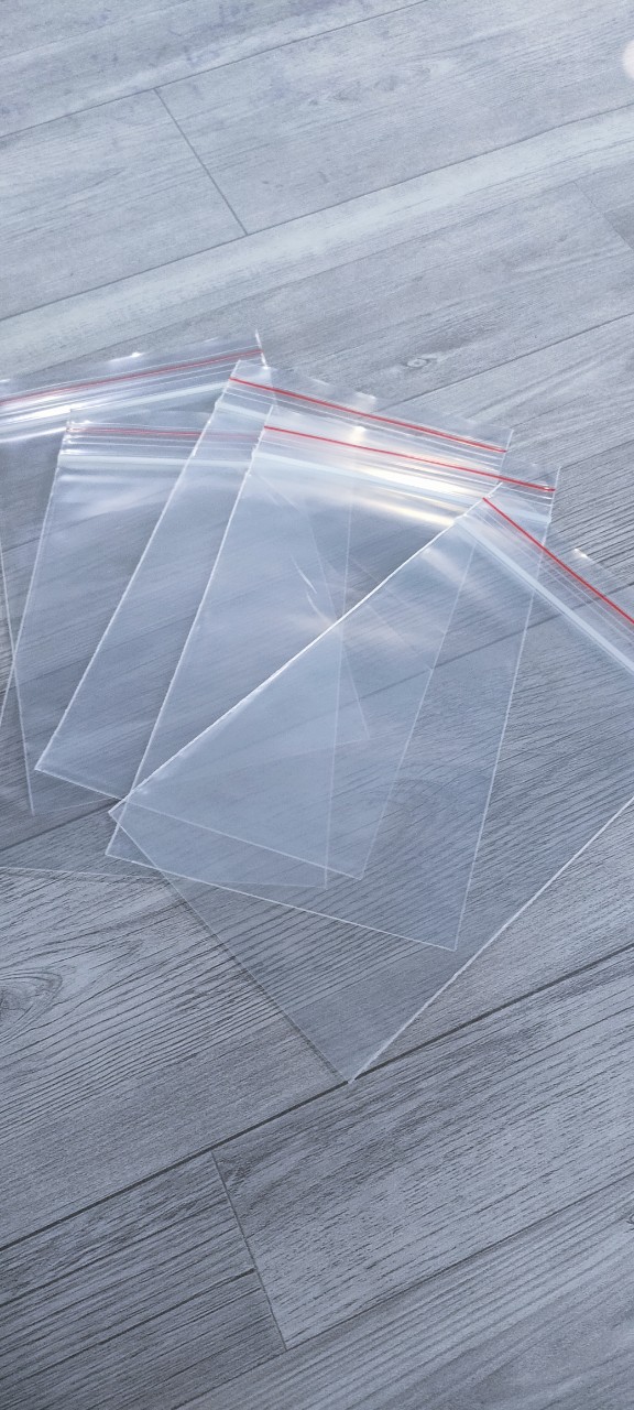 Set of 1kg Red Thread Zipper Bags