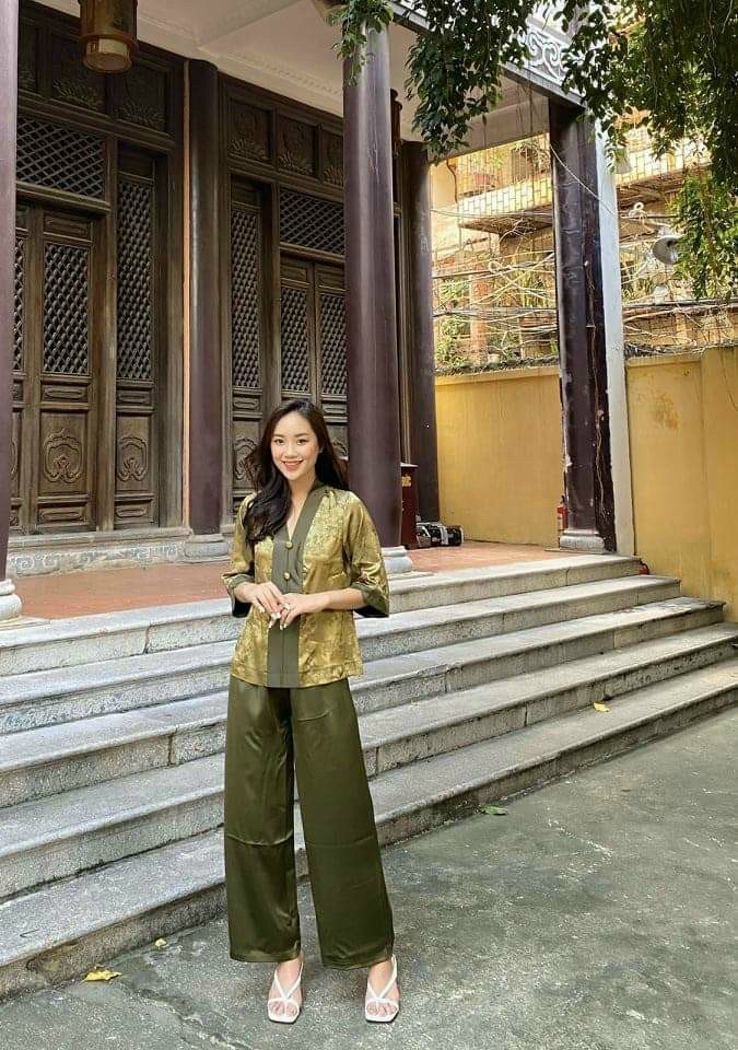 Đồ lam áo tràng bà lai gấm