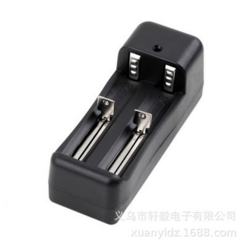 Bộ Sạc Pin Đa Năng 18650 sạc đôi