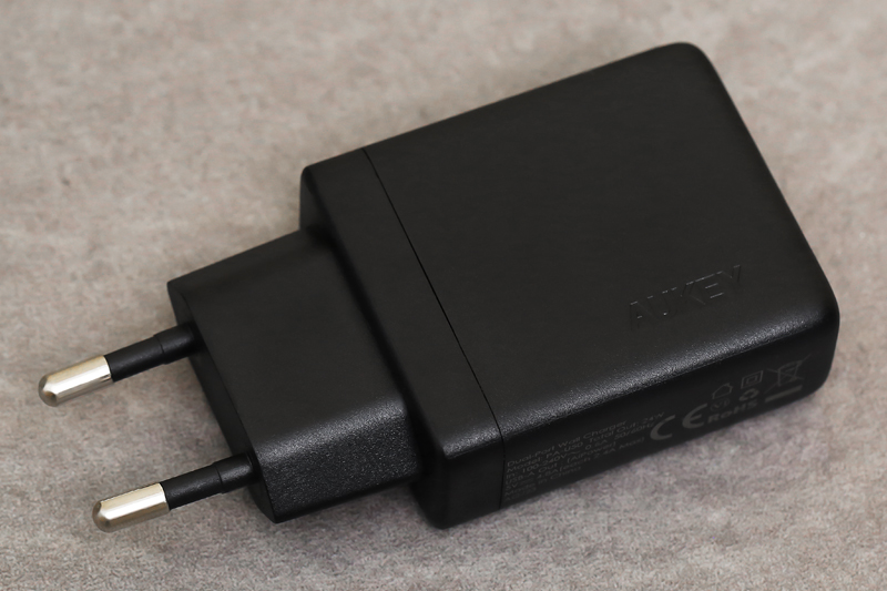 Adapter sạc USB 12W Dual AUKEY PA-U50
