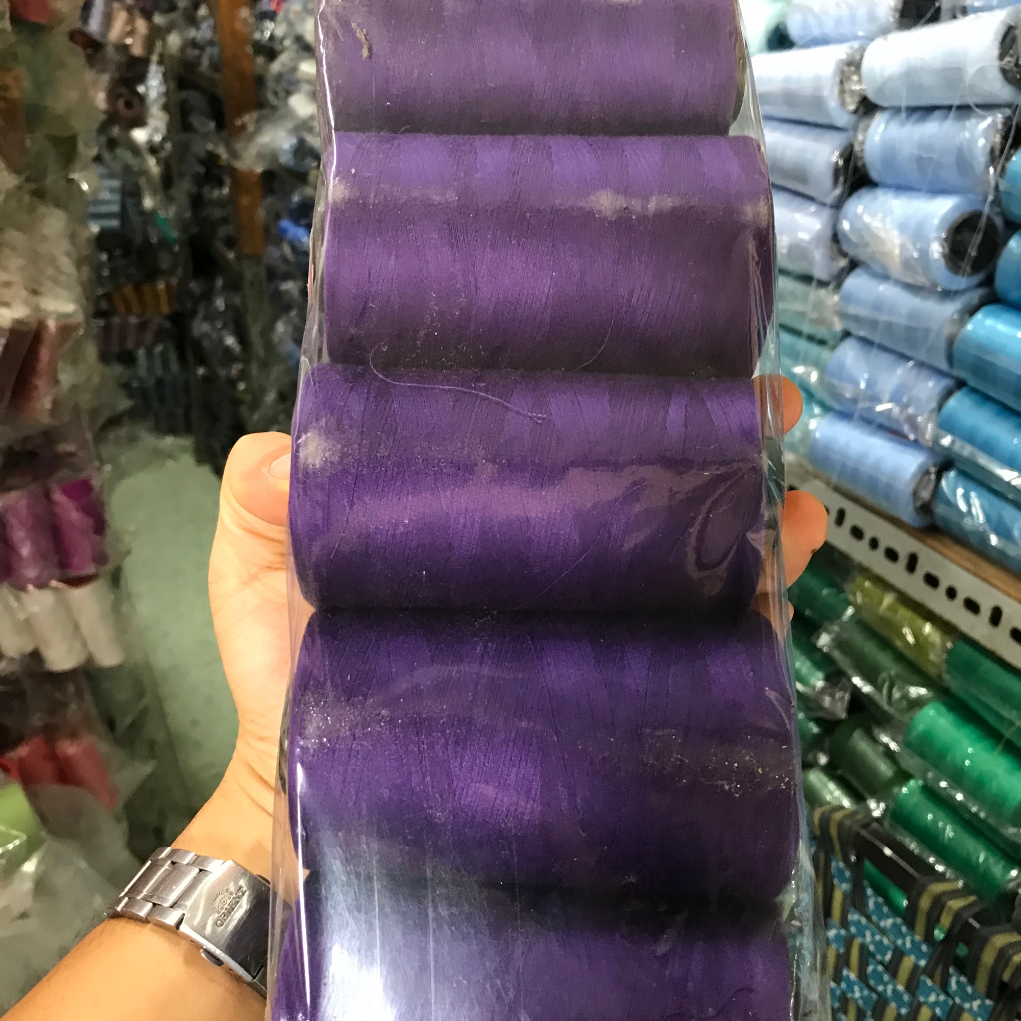 [HCM]12k/cuộn chỉ may 40/2 màu tím huế