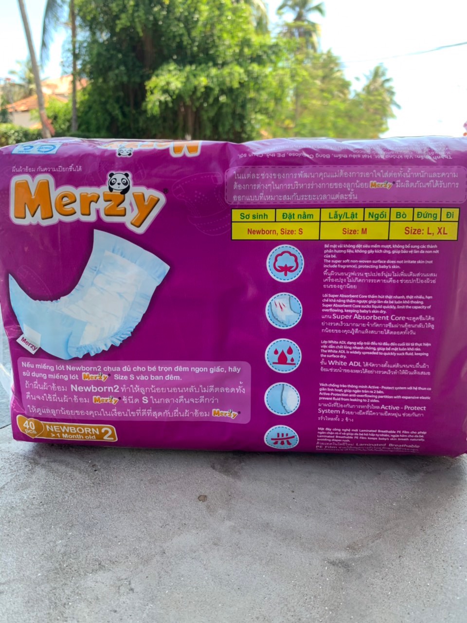 Miếng lót Newborn Merzy ( gói lớn 56 miếng cho bé từ sơ sinh tới 1tháng tuổi )