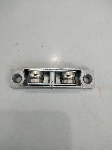 Bánh xe cửa lùa cửa nhựa lõi thép