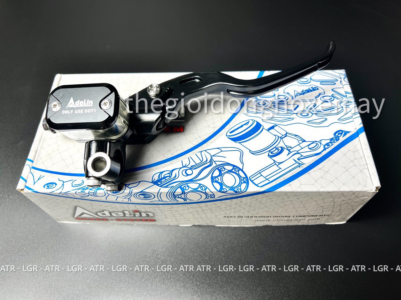 Tay Thắng Bình Dầu Liền Vuông Adelin