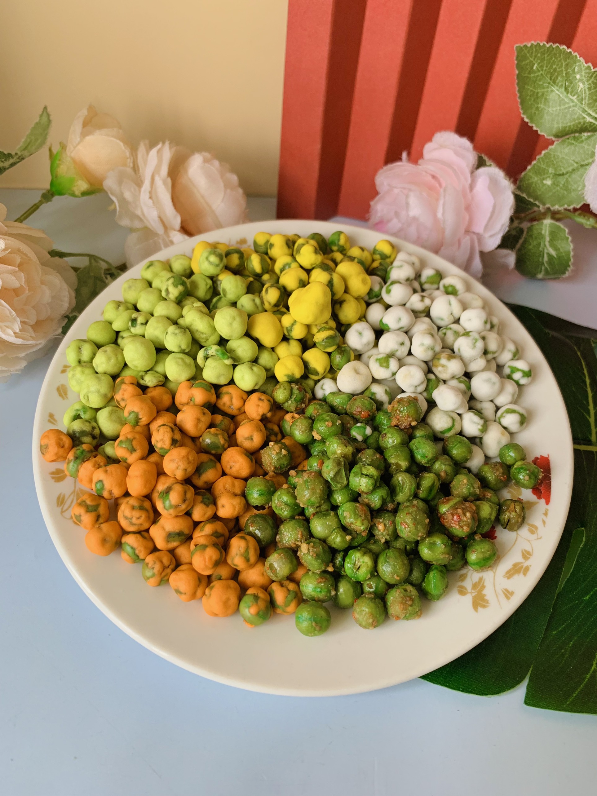 Đậu hà lan mix 5 vị (lon pet) 450g Bò Đội Nón