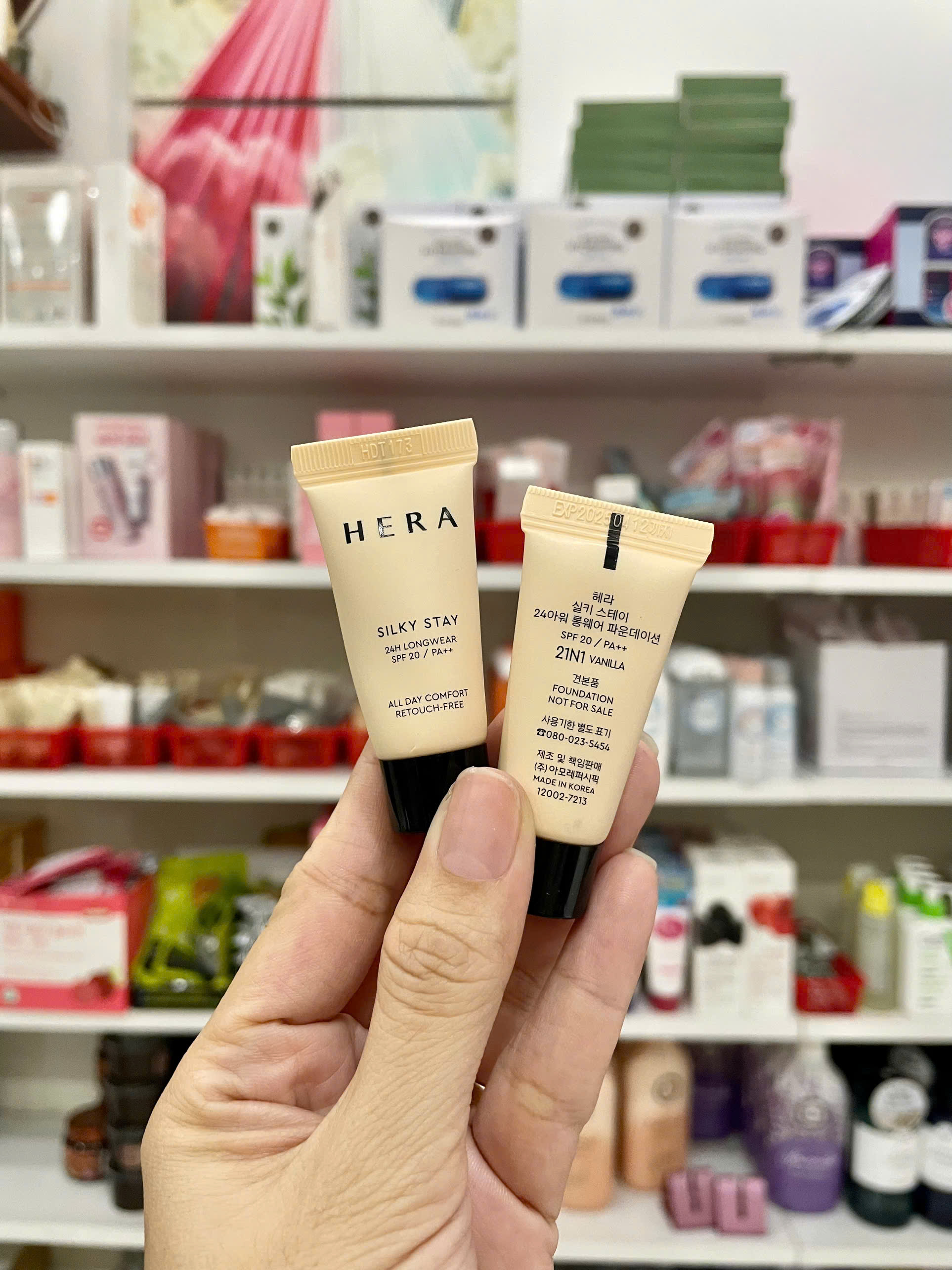 Kem nền Hera Silky Foundation No21