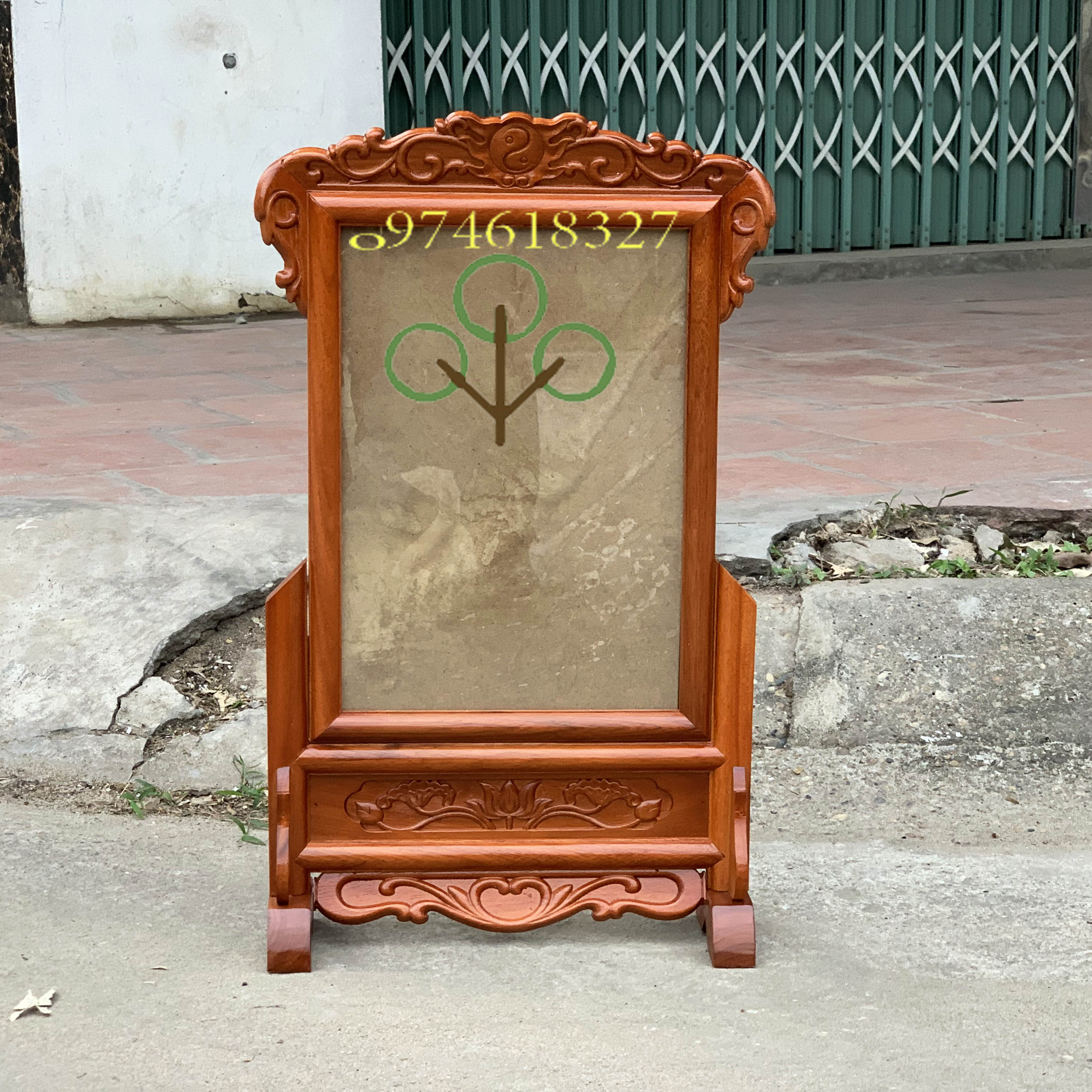 Khung ảnh thờ hoa lá tây,khung hình thờ gia tiên gỗ hương với nhiều cỡ ảnh 18x24,21x31,25x35,...
