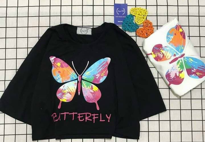 Áo croptop rộng in hình chú bướm siêu to khổng lồ TTSLA0532