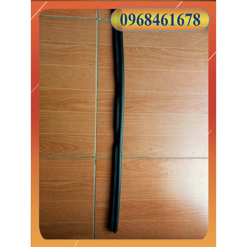 NẸP CHÂN KÍNH NGOÀI VIOS 02-07 (Hàng theo xe)